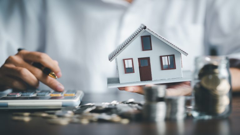 4 Types of Retirement Savings Plans and the Pros and Cons of Each