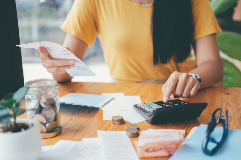 Top Money Management Tips For Single Income Households