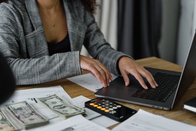 5 Things to Consider When Invoicing Your Clients or Customers
