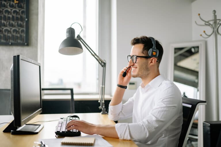 Pros and Cons of VoIP – A Comprehensive Cost Comparison