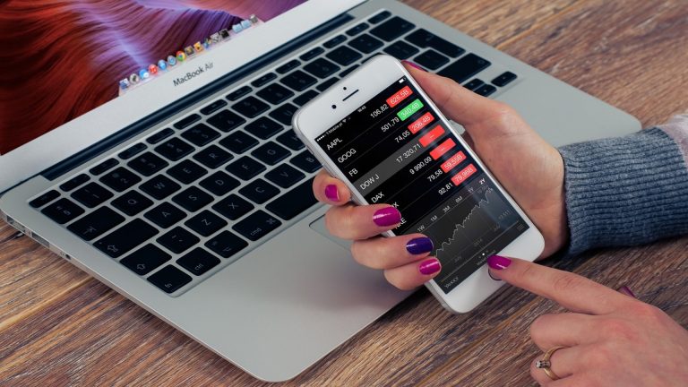 The Change in Price and Growth of Tech Stock Platforms