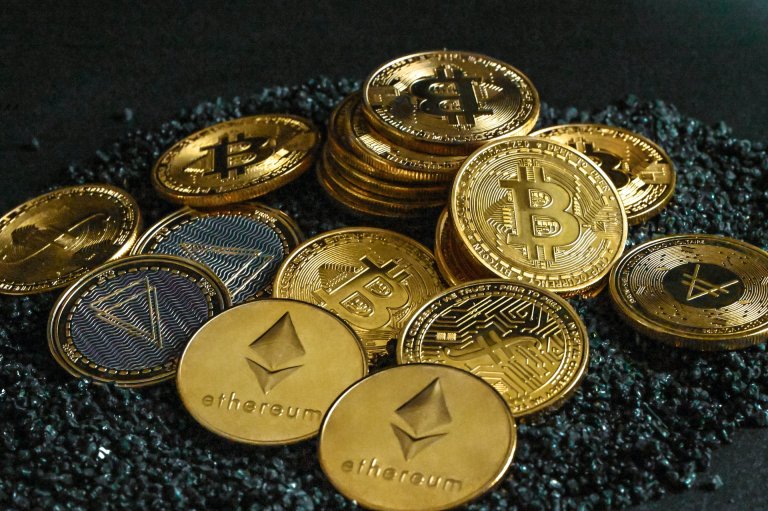 Blockchain Technology for Supply Chains: Why You Should Consider It for Your Business